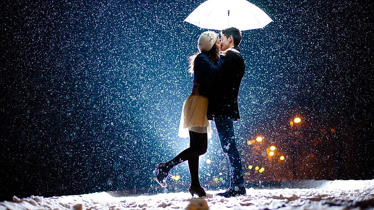 белый зонт, покадровая фотография мужчины и женщины, целующих друг друга, пара, поцелуи, снег, зонт, боке, женщины, мужчины, HD обои