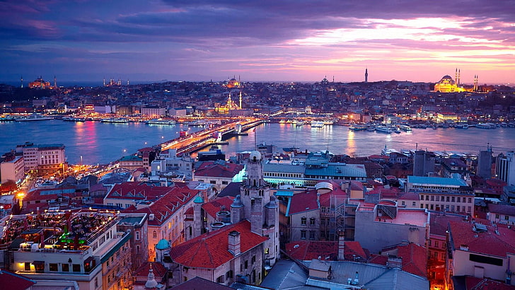 городской пейзаж, город, мост, городской район, небо, горизонт, мечеть султана Ахмеда, ориентир, сумерки, огни города, фиолетовое небо, Стамбул, вечер, закат, мост Галата, Турция, HD обои