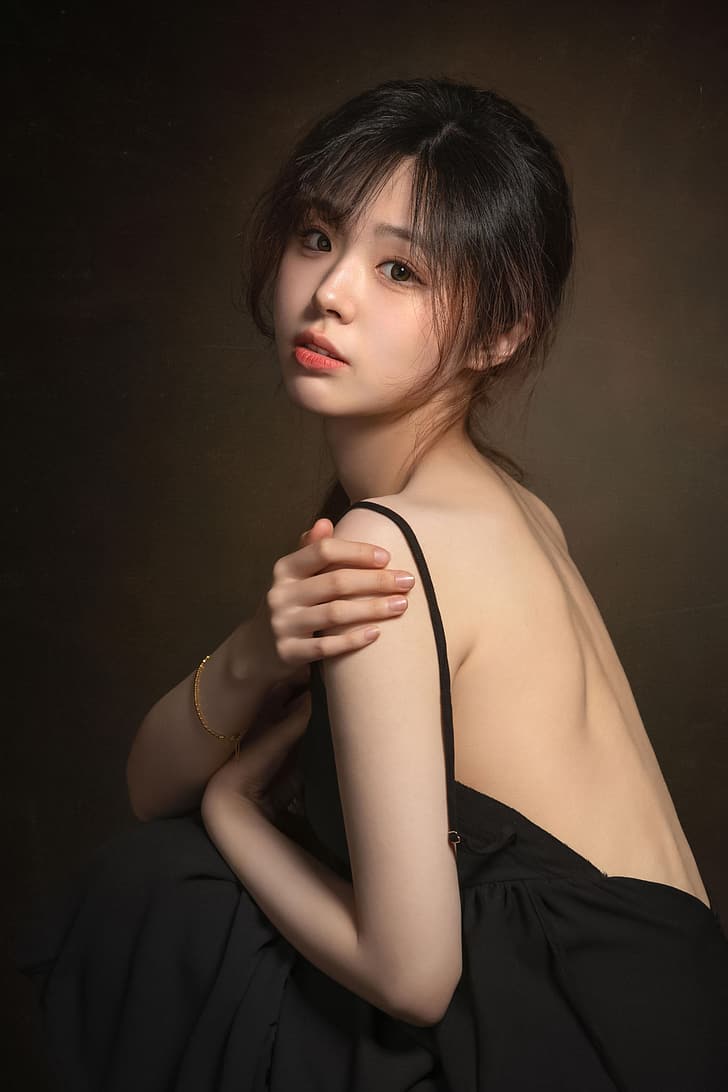 Lee Hu, women, Asian, dark hair, dress, black clothing, simple background, eyeliner, HD wallpaper