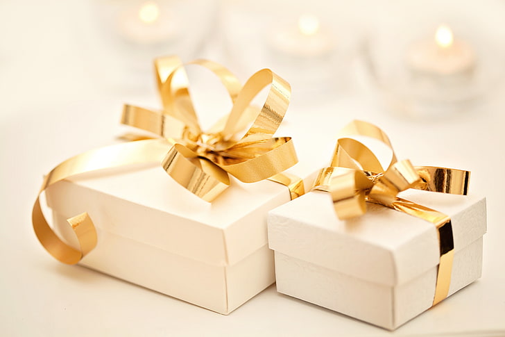 deux boîtes-cadeaux whtie, ruban adhésif, vacances, bougies, cadeaux, blanc, or, boîte, boîtes, Fond d'écran HD