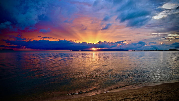 море цифровые обои, фотография, закат, пляж, облака, море, голубой, синий, желтый, HD обои