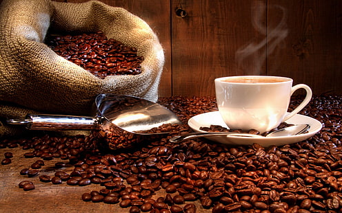 кафе на зърна и бяла чаена чаша, чаша, чанта, кафе на зърна, HD тапет HD wallpaper