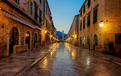 Dubrovnik, Croatie, lever du soleil, sentier, lumières, maison, voie brune entre immeuble de grande hauteur, Dubrovnik, Croatie, lever du soleil, sentier, lumières, maison, Fond d'écran HD HD wallpaper