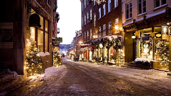 المساء ، عيد الميلاد ، عيد الميلاد ، الطريق ، الواجهة ، الشجرة ، المنزل ، وسط المدينة ، الثلج ، المدينة ، الإضاءة ، الزقاق ، الشتاء ، المدينة ، الحي ، الشارع ، الليل، خلفية HD HD wallpaper