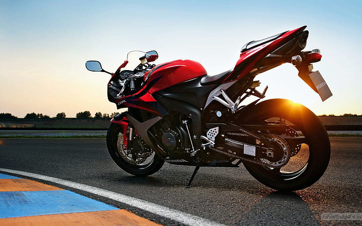 Honda CBR 600RR Red HD Bike Photo, red and black cruiser motorcycle, bikes, honda, HD wallpaper