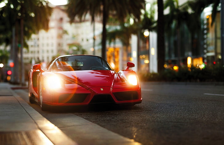 красная спортивная машина, суперкар, улица, пальмы, Ferrari, Ferrari Enzo, красные машины, боке, дорога, фары, HD обои
