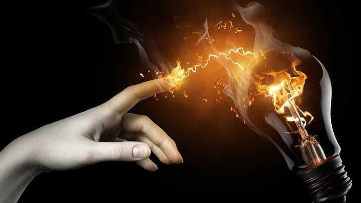 рука человека трогает электричество от лампы накаливания цифровые обои, палец, 4к, 5к обои, лампа, огонь, HD обои