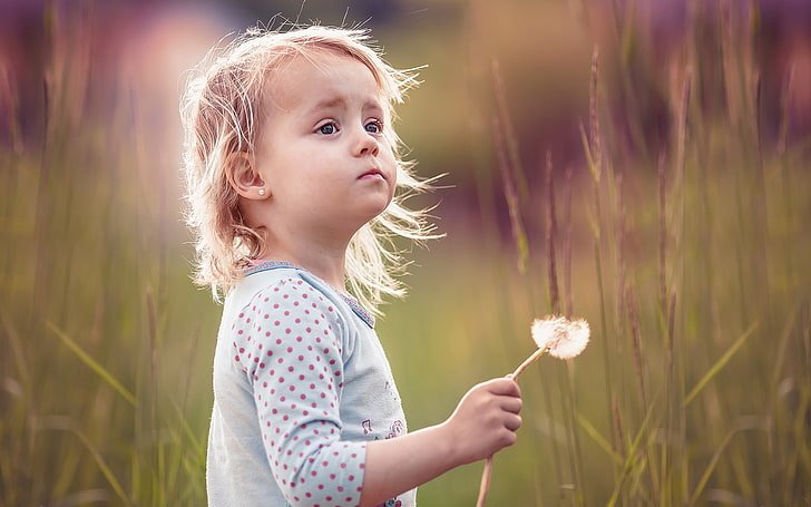Girl With Summer Dandelion, white dandelion flower, Baby, , field, summer, HD wallpaper