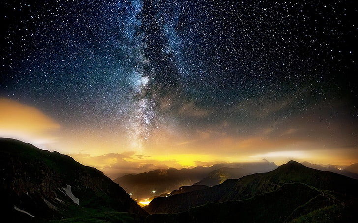 Млечный путь Галактика небо, фото гор в ночное время, природа, пейзаж, длительная выдержка, горы, Млечный путь, звездная ночь, туман, огни, Италия, облака, HD обои