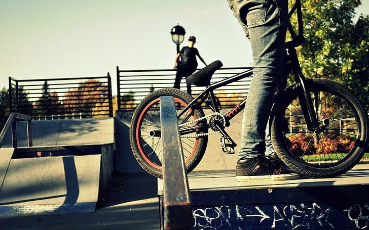black BMX bike, BMX, jeans, park, HD wallpaper