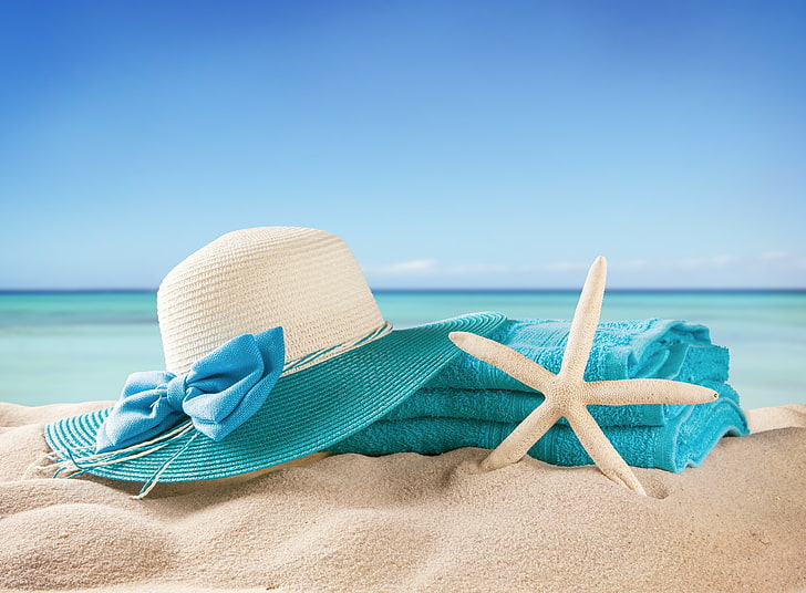 шляпа солнца из чирка и морская звезда на песке, песке, море, пляж, лето, солнце, отдых, полотенце, шляпа, отпуск, солнце, морская звезда, аксессуары, HD обои