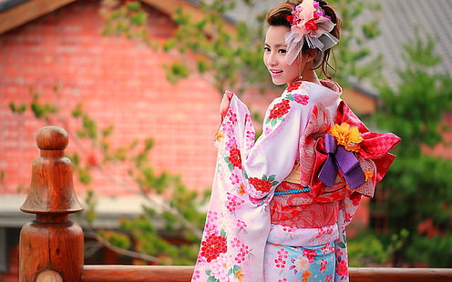 Färgglada kläder, kimono, japanskt tjejleende, färgglatt, kläder, kimono, japanskt, tjej, leende, HD tapet HD wallpaper
