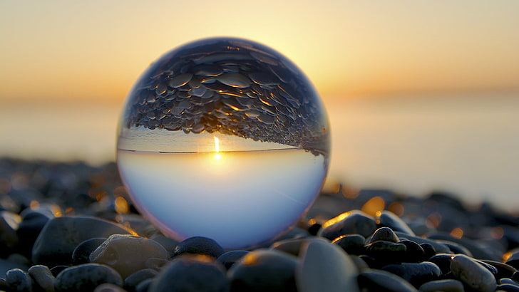 esfera de vidro, gotas de água, pedras, mármore, praia, reflexão, seixos, HD papel de parede