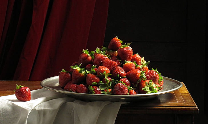 PLATE, RED, STRAWBERRY, WHITE, FABRIC, TABLE, SLIDE, BERRY, TABLECLOTH, HD wallpaper