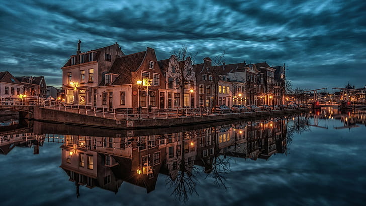 Europa, Nederländerna, Nederländerna, Haarlem, reflektion, kanal, stadsbild, kväll, skymning, turistattraktion, molnigt, HD tapet