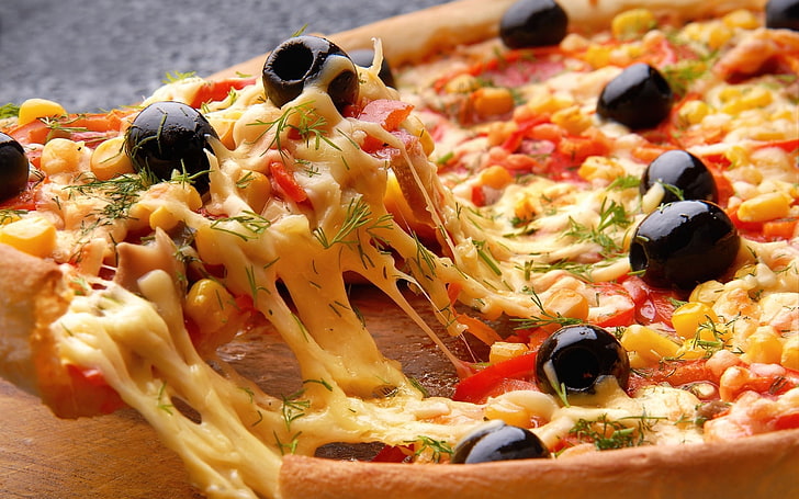 pizza with olive and cheese, corn, cheese, pizza, olives, paprika, HD wallpaper