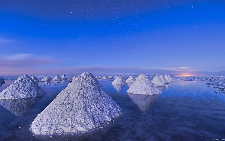 Salt Piles Salar de Uyuni-Windows 10 HD Wallpaper, fondo de pantalla de montaña], Fondo de pantalla HD