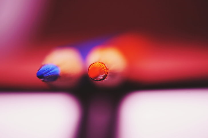 снимка за селективен фокус на цветни химикалки, цветни моливи, точка, заточена, в близък план, HD тапет