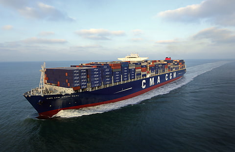 синий и красный грузовой корабль, небо, море, день, корабль, контейнеровоз, танк, на ходу, CMA CGM, Corte Real, HD обои HD wallpaper