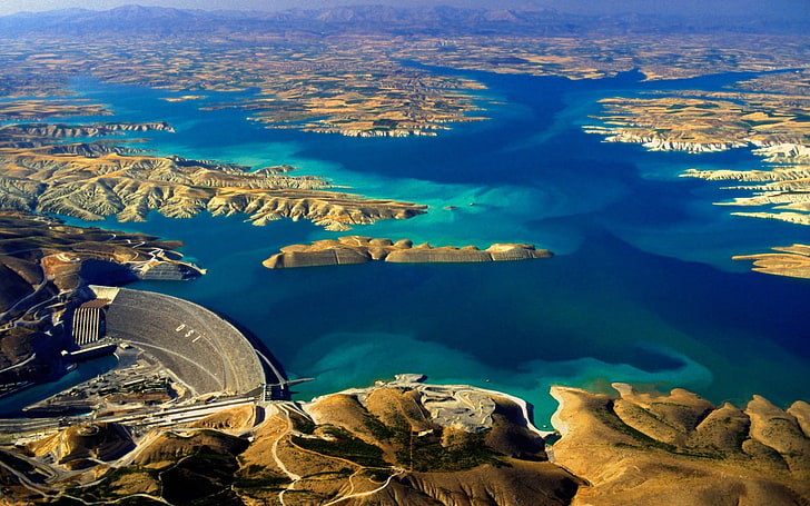 widok z lotu ptaka na góry otaczające wodę i zaporę, jezioro, tama, Turcja, błękit, wzgórza, woda, widok z lotu ptaka, panoramy, przyroda, krajobraz, Tapety HD