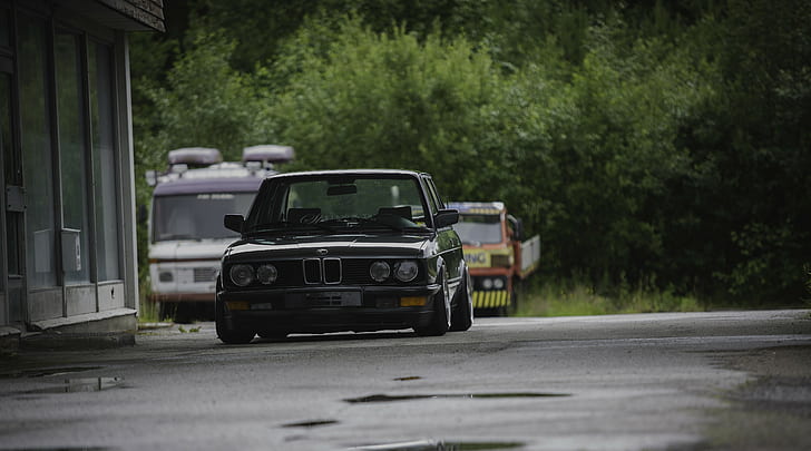 BMW E28, Stance, Stanceworks, Low, Norway, Summer, Rain, Trees, bmw e28, stance, stanceworks, low, norway, summer, rain, trees, HD wallpaper