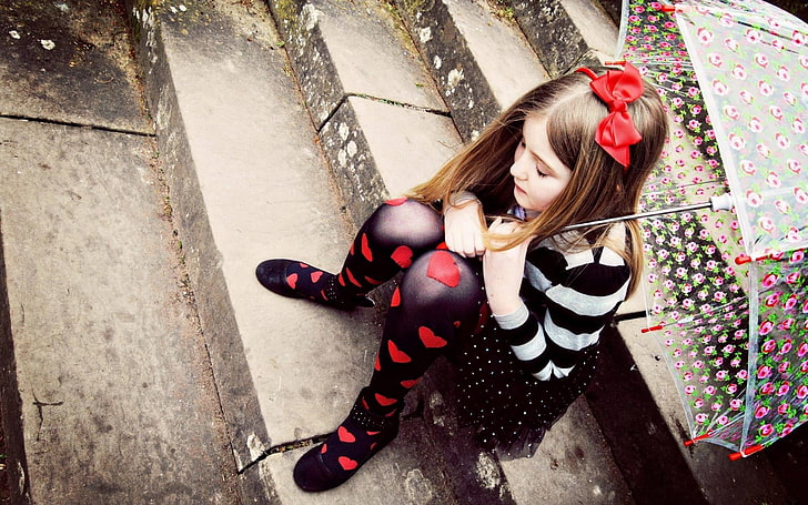 black and red pants, love, children, umbrella, heart, child, sad, hearts, lonely, little girl, HD wallpaper