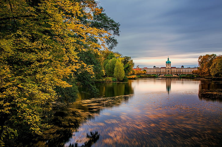 Schloss Charlottenburg, Schloss Charlottenburg, Берлин, Германия, дворец Шарлотенбург, езеро, природа, есен, дървета, HD тапет