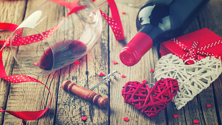Walentynki, romantyczne, miłosne serca, wino, szklany kubek, prezent, Walentynki, dzień, romantyczny, miłość, serca, wino, szkło, puchar, prezent, Tapety HD
