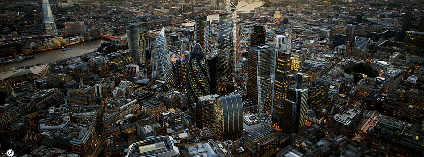 لندن - مدينة الأحلام المتلألئة ، صورة المناظر الطبيعية للمدينة ، المدينة ، المباني ، الهندسة المعمارية ، لندن ، الجوي ، أوروبا ، ناطحات السحاب ، المملكة المتحدة، خلفية HD HD wallpaper
