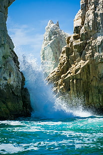 fale morskie przez skały, Crashing, Cabo San Lucas, Baja California Sur, Meksyk, aparat, samsung nx30, plaża, morze cortez, wakacje, ślub, boda, małżeństwo, los cabos, raj, pueblo, bonita, fala rockowa, fale, natura , morze, skała - Obiekt, woda, klif, niebieski, linia brzegowa, lato, scenics, na zewnątrz, krajobraz, Tapety HD HD wallpaper