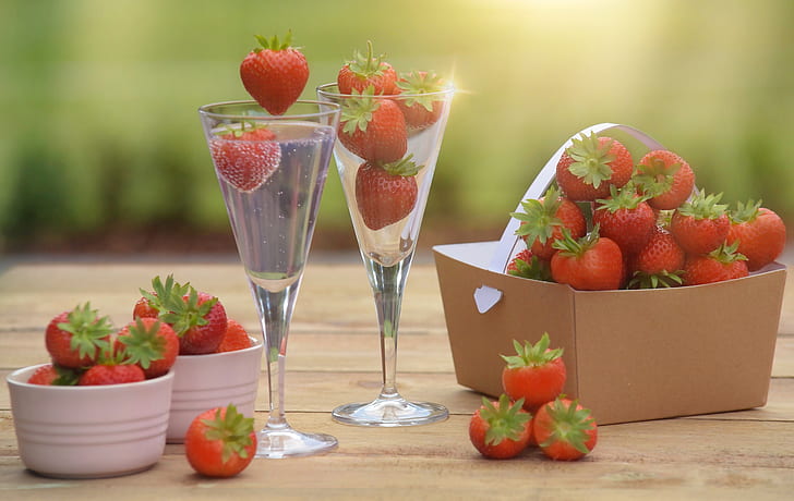 berries, table, food, glasses, strawberry, cocktail, drink, box, composition, HD wallpaper