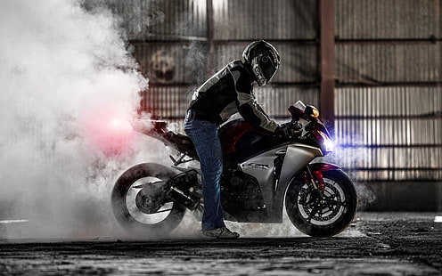 szaro-czarny rower sportowy, dym, motocykl, Honda, burnout, superbike, sportbike, honda cbr 1000rr, Tapety HD HD wallpaper