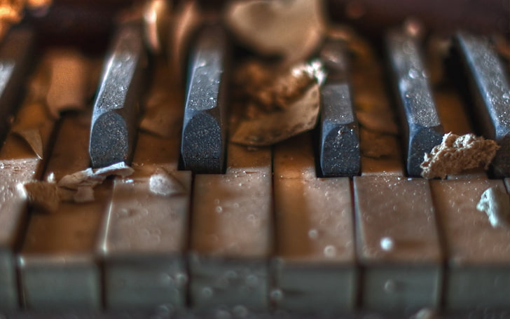 brown and gray piano keys, macro photography of piano keys, music, piano, macro, old, HD wallpaper