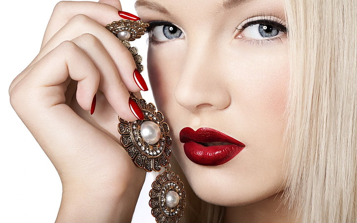 Gold-colored jewelry, girl, eyelashes, model, makeup, blonde, white background, HD wallpaper | Wallpaperbetter