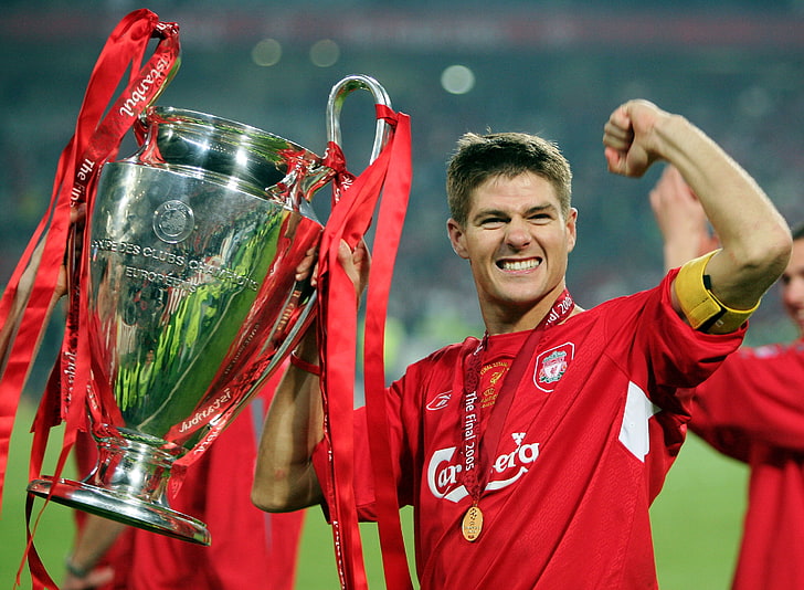 bonheur, médaille, Coupe, Liverpool, capitaine, gloire, Steven Gerrard, gagnant, UEFA Champions League, gagnant, merci, trophée, happynes, Fond d'écran HD