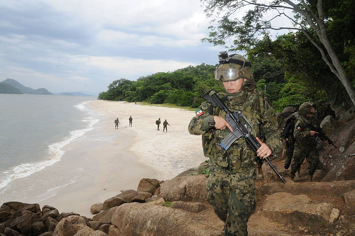 męska koszula z długim rękawem w zielono-czarny kamuflaż i okulary w zielonych oprawkach, Meksyk, wojsko, meksykańska piechota morska, armia, wojna, kobieta-żołnierz, żołnierz, Tapety HD