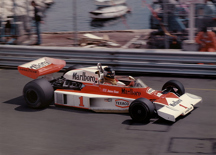 red and white Marlboro formula 1 car, speed, legend, Formula 1, 1977, Monte Carlo, James Hunt, world champion, Marlboro Team McLaren, McLaren M23, Monaco Grand Prix, HD wallpaper