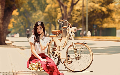 自転車を持つ女性、アジア人、女性、自転車を持つ女性、自転車、都市、モデル、 HDデスクトップの壁紙 HD wallpaper