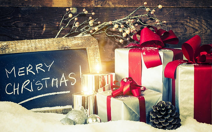 Mutlu yıllar, mutlu Noeller, 3 beyaz ve kırmızı hediyeler, tatil, Mutlu yıllar, mutlu Noeller, kış, kar, kutu, hediye, mum, HD masaüstü duvar kağıdı
