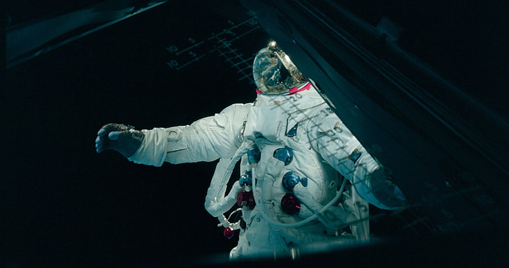 Figura de cerámica blanca y azul, Apolo, NASA, astronauta, Fondo de pantalla HD