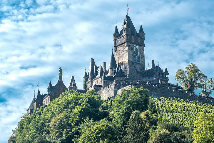 foto av grå slott omgiven av träd, cochem, cochem, Cochem, foto, grå, träd, Moselle, slott, himmel, moln, grön, kulle, vingård, arkitektur, berömd plats, medeltida, torn, europa, gotisk stil, historia, utomhus, HD tapet