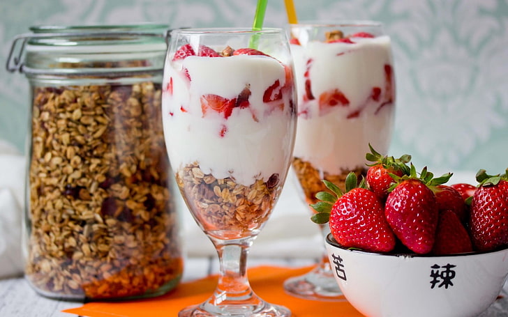 strawberry and peanut shake, muesli, cereal, yogurt, berries, strawberries, HD wallpaper