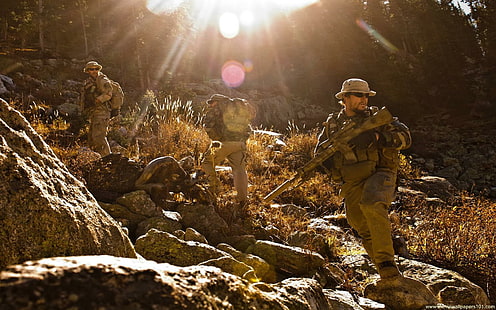 Lone Survivor Sunlight Soldiers Марк Уолбърг HD, филми, слънчева светлина, войници, Марк, Уолбърг, самотен, оцелял, HD тапет HD wallpaper