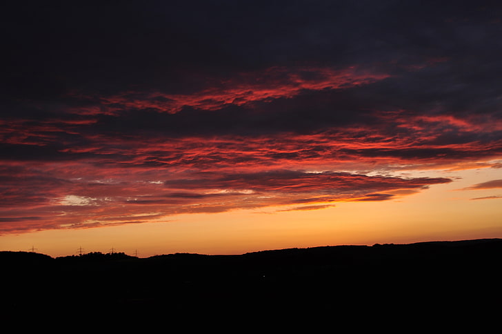 czerwone i czarne malarstwo abstrakcyjne, zachód słońca, niebo, chmury, światło słoneczne, Tapety HD