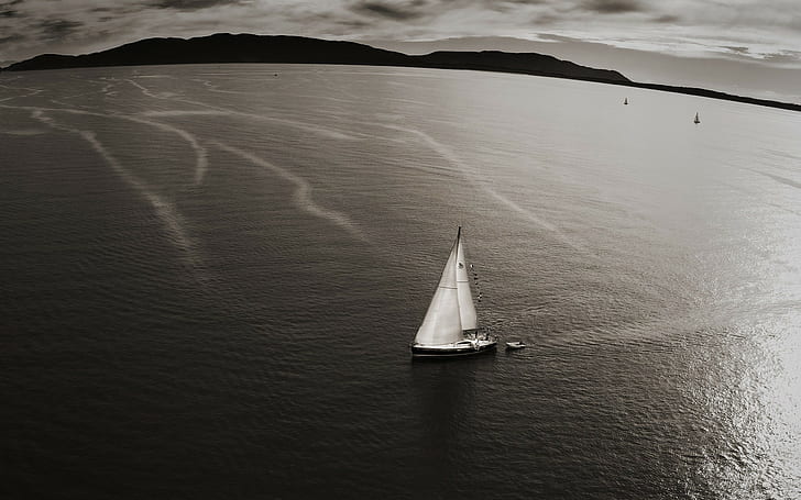 fotografía, agua, mar, costa, monocromo, barco, velero, Fondo de pantalla HD