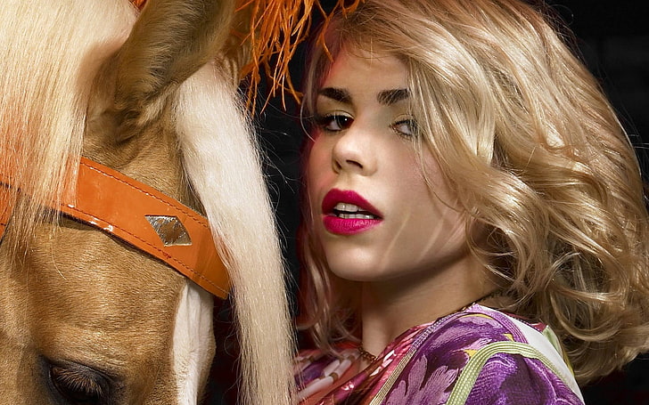 brown and white horse, billie piper, girl, horse, white, pink lips, HD wallpaper