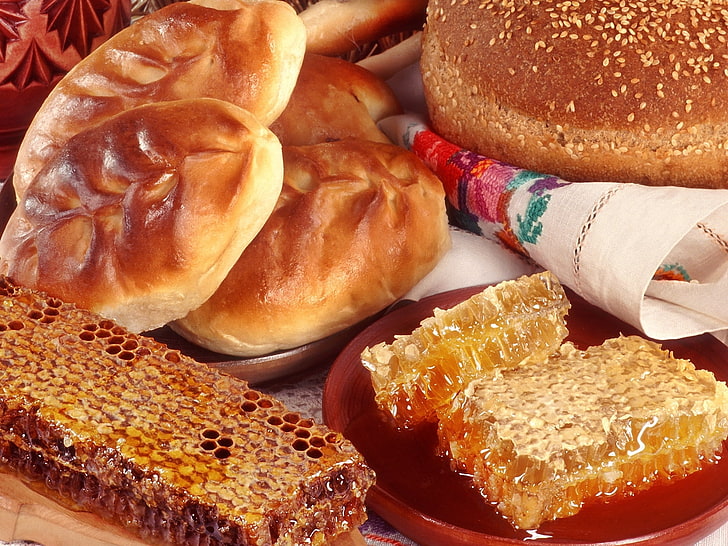 pães assados ​​e pente de mel, favos de mel, mel, pão, mesa, HD papel de parede