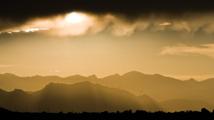 montanha sob luz solar, pôr do sol, paisagem, montanhas, luz solar, HD papel de parede