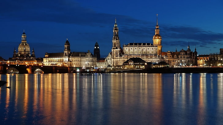 arkitektur, gammal byggnad, ljus, kväll, stad, Dresden, Tyskland, vatten, flod, kyrka, kupol, katedral, bro, reflektion, träd, moln, torn, HD tapet