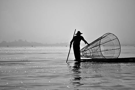 silhouette of man on boat on body of water during daytime, Leg, rowing, fisherman, silhouette, man, boat, body of water, daytime, Burma, Inle Lake, Myanmar, Southeast Asia, boatman, fishing  lake, asia, nautical Vessel, water, fishing, sea, fishing Net, people, commercial Fishing Net, nature, sunset, cultures, lake, outdoors, HD wallpaper HD wallpaper